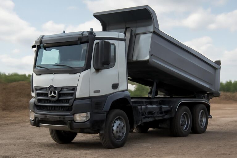 Самосвал Mercedes Arocs: технический обзор и сравнение моделей