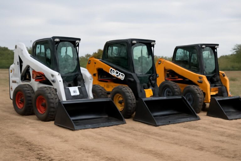 Сравнение мини-погрузчиков: Bobcat vs JCB vs Case